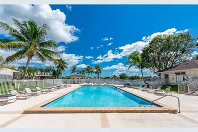 10048 SW 221st St, Cutler Bay, FL 33190 - Photo 37