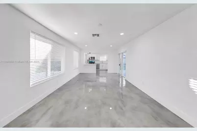 3210 N 72nd Way, Hollywood, FL 33024 - Photo 7