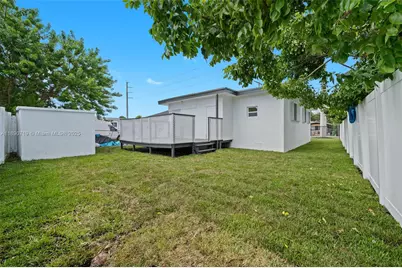 1842 NW 67th St, Miami, FL 33147 - Photo 25
