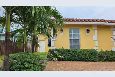 4585 Boatman St #20, Lake Worth, FL 33463 - Photo 1