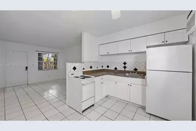 400 SE 31st St #3, Fort Lauderdale, FL 33316 - Photo 1