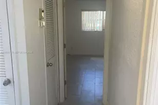 8500 Sunrise Lakes Blvd, Sunrise, FL 33322 - Photo 23