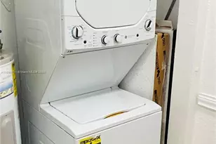 12500 SW 5th Ct, Pembroke Pines, FL 33027 - Photo 15