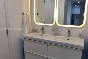 1351 NE Miami Gardens Dr, Miami, FL 33179 - Photo 13