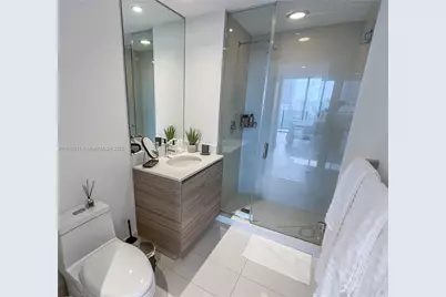 121 NE 34th St #908, Miami, FL 33137 - Photo 19