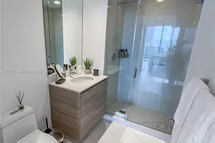 121 NE 34th St, Miami, FL 33137 - Photo 19