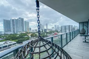 121 NE 34th St, Miami, FL 33137 - Photo 21