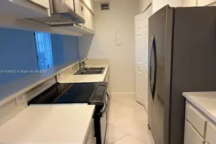 5304 NE 6th Ave, Oakland Park, FL 33334 - Photo 3