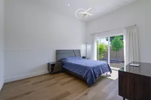 635 SW 9th St, Hallandale Beach, FL 33009 - Photo 17