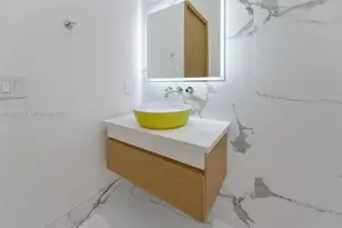 635 SW 9th St, Hallandale Beach, FL 33009 - Photo 25