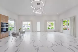 635 SW 9th St, Hallandale Beach, FL 33009 - Photo 3