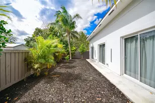 635 SW 9th St, Hallandale Beach, FL 33009 - Photo 29