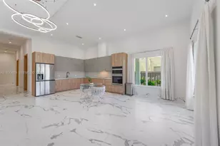 635 SW 9th St, Hallandale Beach, FL 33009 - Photo 5