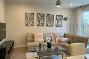 2423 SE 11th St, Homestead, FL 33035 - Photo 3