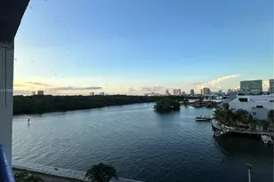 400 Kings Point Dr, Sunny Isles Beach, FL 33160 - Photo 35