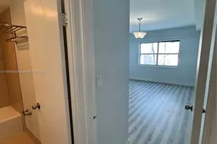 400 Kings Point Dr, Sunny Isles Beach, FL 33160 - Photo 11