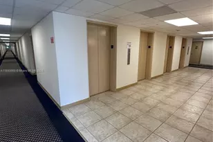 400 Kings Point Dr, Sunny Isles Beach, FL 33160 - Photo 15