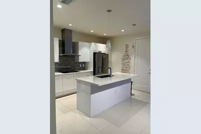 10422 NW 64th Ter, Doral, FL 33178 - Photo 1