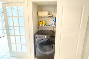 4231 SW 70th Terrace, Davie, FL 33314 - Photo 9