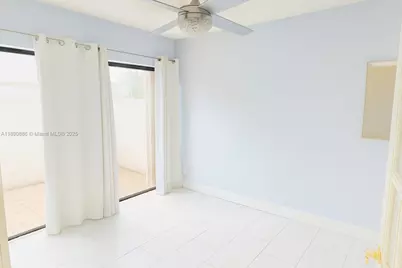 4231 SW 70th Ter, Davie, FL 33314 - Photo 7