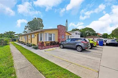 923 N 16th Ct, Hollywood, FL 33020 - Photo 3