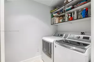 650 NE 32nd St, Miami, FL 33137 - Photo 53
