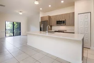 7815 NW 104th Ave, Doral, FL 33178 - Photo 7