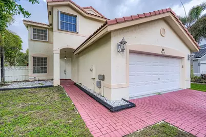 2015 SW 159th Ave, Miramar, FL 33027 - Photo 3