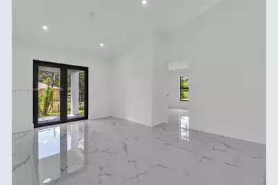 4913/4915 S Leonard Blvd S, Lehigh Acres, FL 33973 - Photo 9