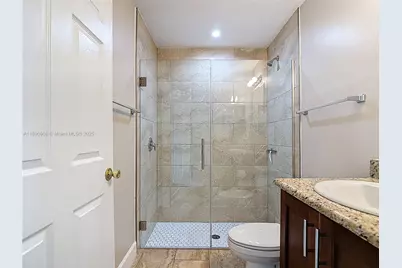 177 Village Circle, Other City - In The State Of Florida, FL 33935 - Photo 17