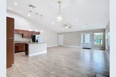 177 Village Circle, Other City - In The State Of Florida, FL 33935 - Photo 7