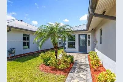 177 Village Circle, Other City - In The State Of Florida, FL 33935 - Photo 1