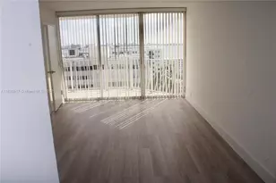 7601 E Treasure Dr, North Bay Village, FL 33141 - Photo 19