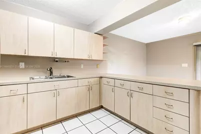 1620 SW 124th Pl, Miami, FL 33175 - Photo 13