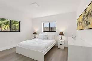 1960 NE 32nd St, Lighthouse Point, FL 33064 - Photo 25