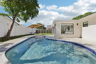 1960 NE 32nd St, Lighthouse Point, FL 33064 - Photo 31