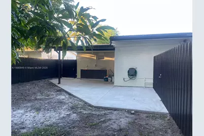 1220 NW 180th Ter, Miami Gardens, FL 33169 - Photo 29