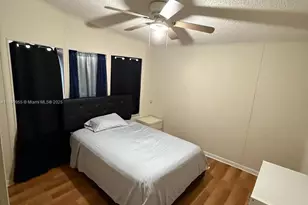 909 SW 131st Way, Davie, FL 33325 - Photo 31