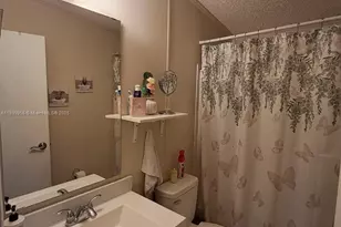 909 SW 131st Way, Davie, FL 33325 - Photo 29