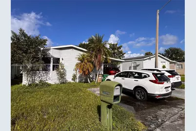 909 SW 131 Way, Davie, FL 33325 - Photo 35