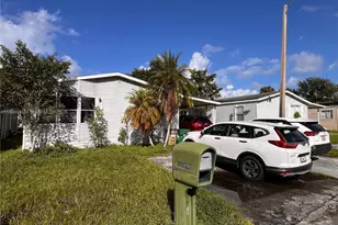 909 SW 131st Way, Davie, FL 33325 - Photo 35