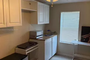 909 SW 131st Way, Davie, FL 33325 - Photo 21