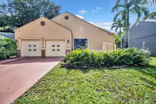 8330 SW 12th St, Pembroke Pines, FL 33025 - Photo 13