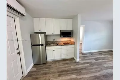 1201 NE 5th Ave #4, Fort Lauderdale, FL 33304 - Photo 3