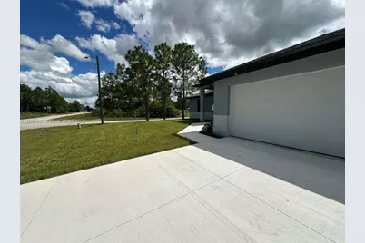672 Nimitz Blvd, Lehigh Acres, FL 33974 - Photo 3