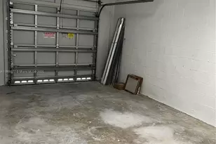 652 NW 6th St, Florida City, FL 33034 - Photo 15