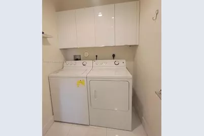 6422 NW 105th Pl, Doral, FL 33178 - Photo 17