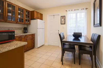 504 SW 10th St #2, Hallandale Beach, FL 33009 - Photo 7