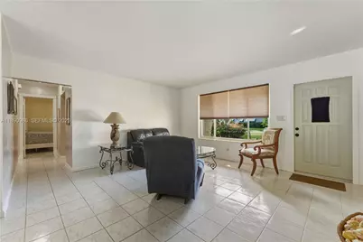 1007 N Golf Dr, Hollywood, FL 33021 - Photo 9