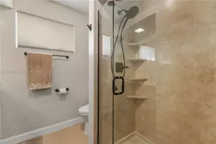 1007 N Golf Dr, Hollywood, FL 33021 - Photo 29